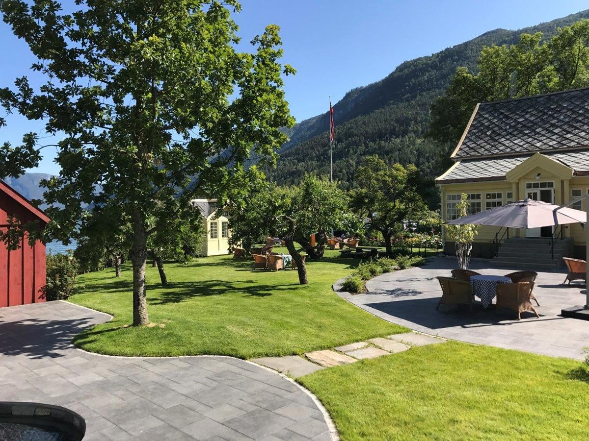 Walaker Hotel Солворн Экстерьер фото