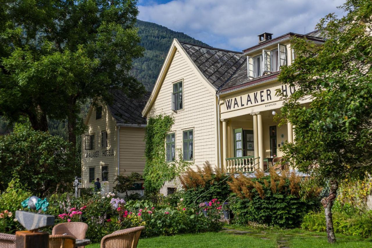 Walaker Hotel Солворн Экстерьер фото