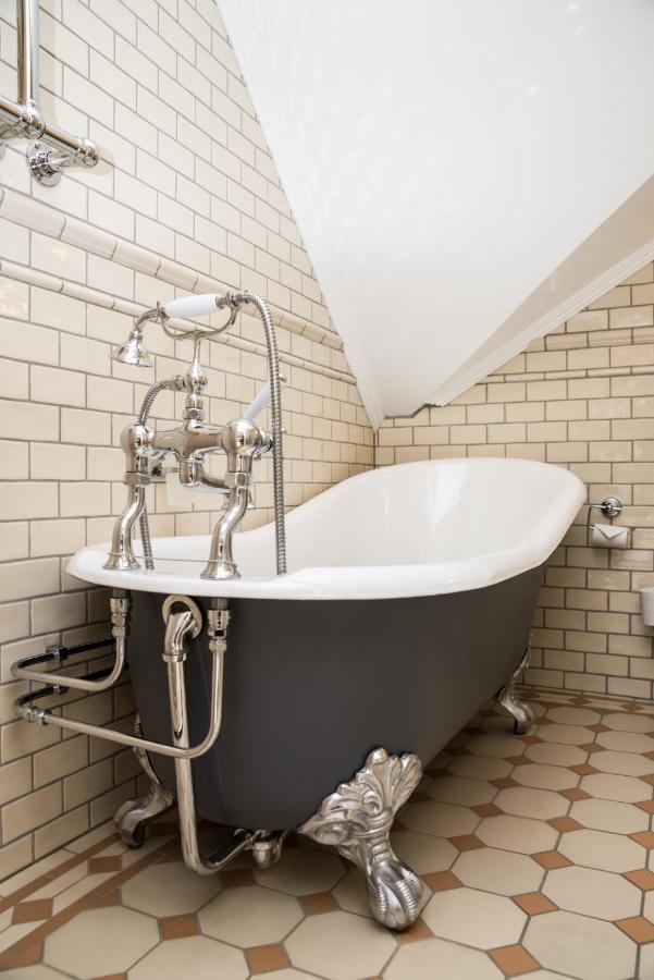 Walaker Hotel Солворн Экстерьер фото